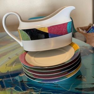 Mikasa m5101 “Currents” gravy boat & 5 saucers.